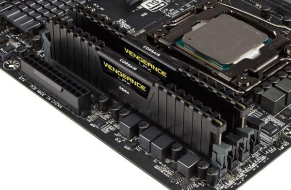 Corsair Vengeance LPX 32 GB (2 x 16 GB) DDR4 3600 (PC4-28800), AMD C18 RAM 1.35 V, Black