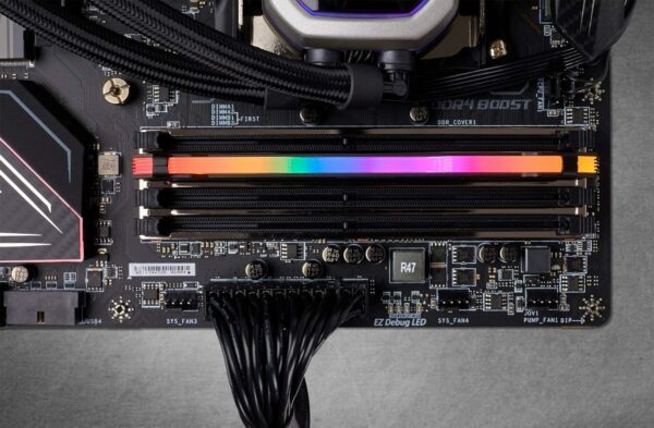 Corsair Vengeance PRO RGB Module 16GB (1 x 16GB) DDR4 3600 (PC4-28800) C18 1.35V, Optimized AMD Ryzen - Black