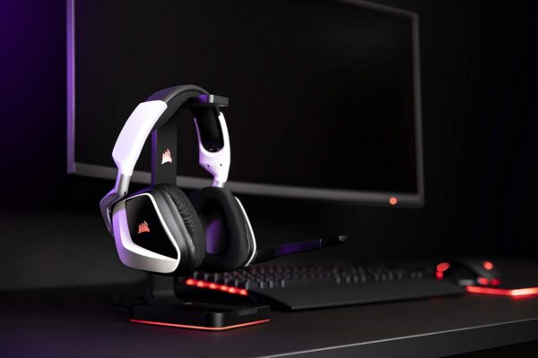 Corsair VOID ELITE draadloze gamingheadset (7.1 virtueel surroundgeluid, 2,4 GHz draadloos, met pc, PS4-compatibiliteit) - wit & Corsair St100 RGB Premium-headsetstandaard met...