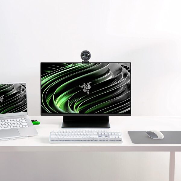 Razer Kiyo Pro - USB HD-Streaming Camera met Hoge Prestatie Lichtsensor en Voet (Webcam, Full HD Video 1080p, 60 FPS, HDR, Groothoeklens, Open Broadcaster Software, Xsplit) Zwart